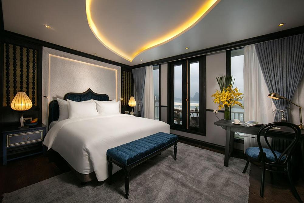 Lapinta Luxury Cruises 호텔 하롱 외부 사진